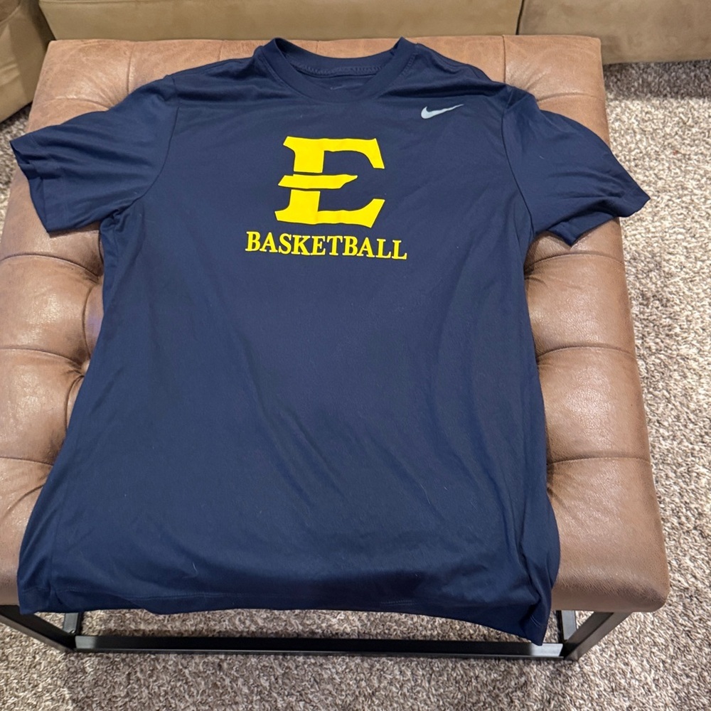 East Tennessee State dri fit short sleeve T-shirt, size large (45)